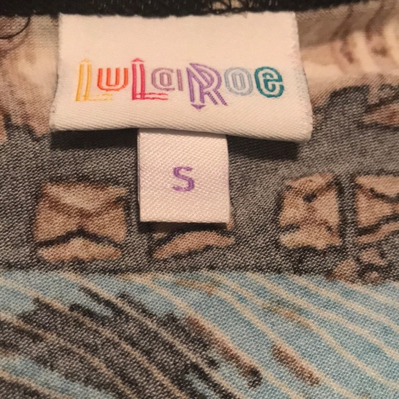 LuLaRoe Irma tunic Size S - Picture 2 of 3